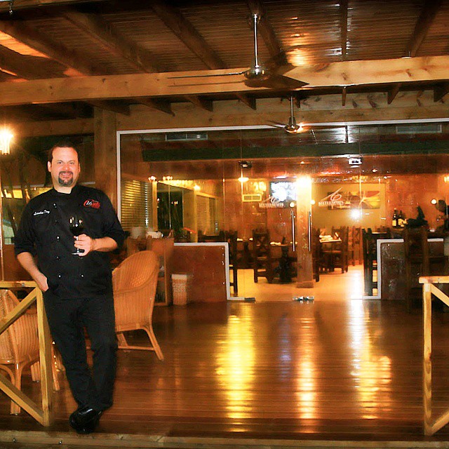 Sixteencuts Marine Lounge